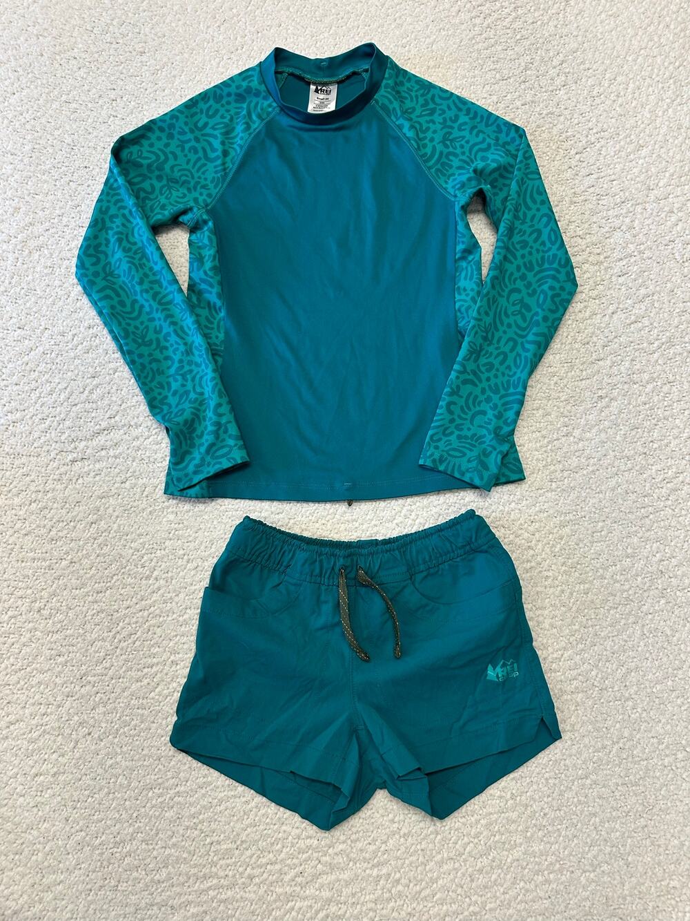 REI Girls Long Sleeve Rash Guard Shirt Small and Swim Shorts XS Set
